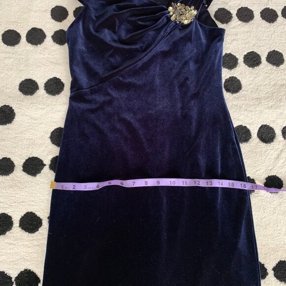 Laura Petites Navy Velvet Rhinestone Broach Sleeveless Cocktail Shift Dress - Picture 13 of 13